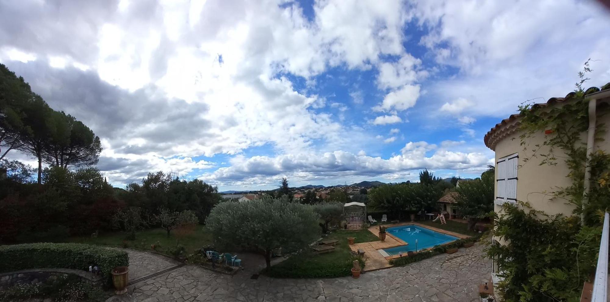 Le Relais Fleuri Hotel Alès Екстериор снимка