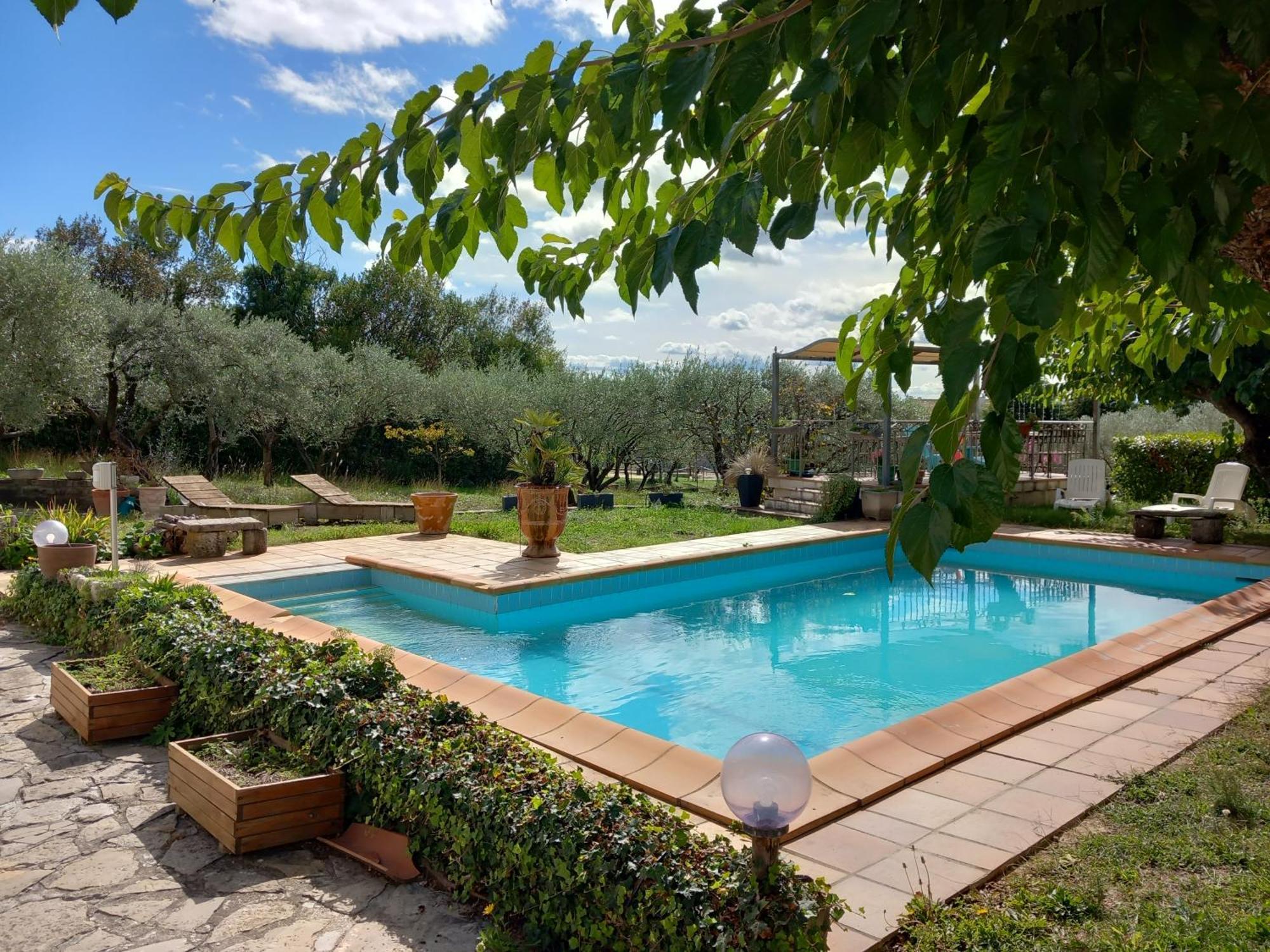 Le Relais Fleuri Hotel Alès Екстериор снимка