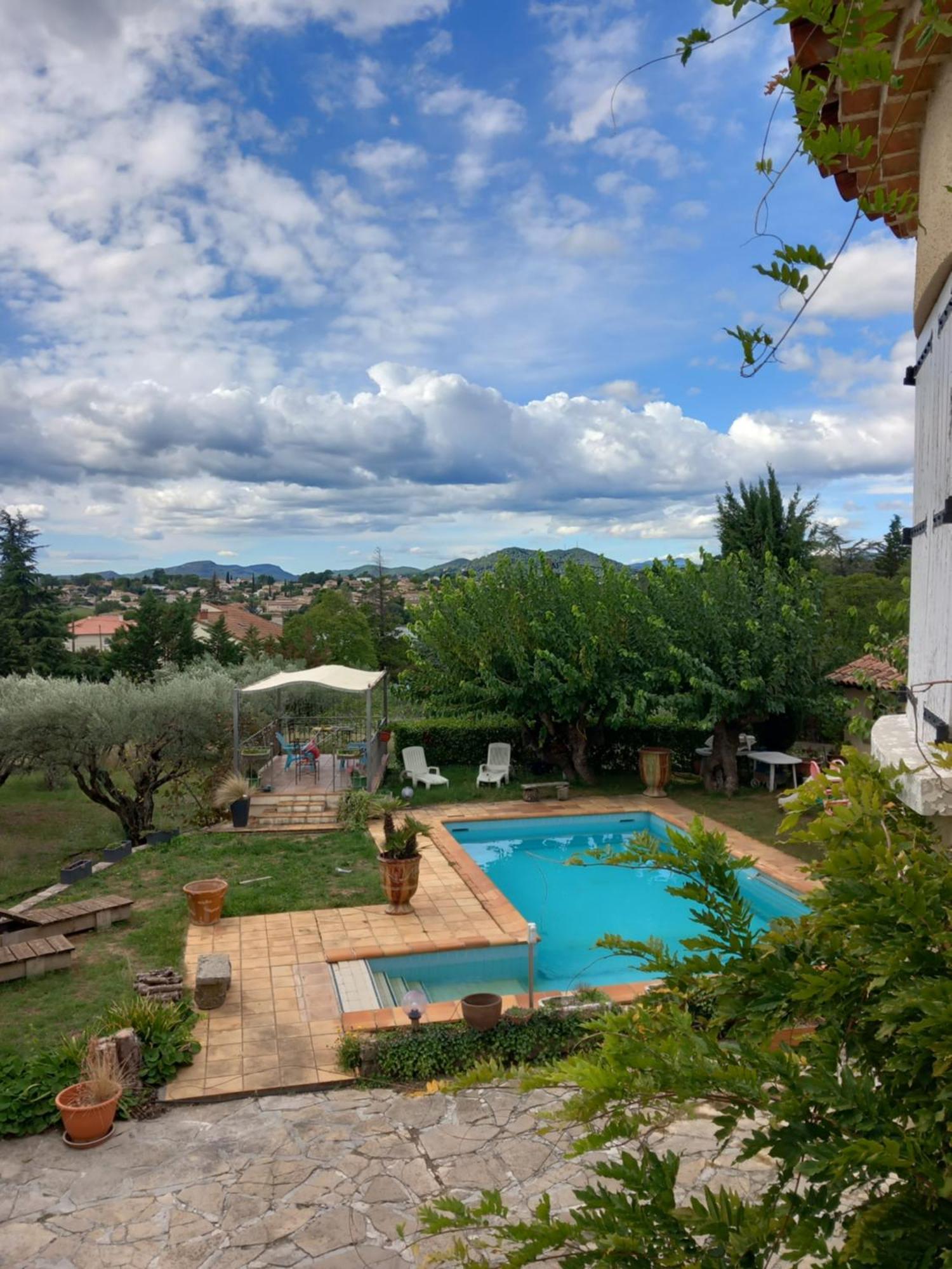 Le Relais Fleuri Hotel Alès Екстериор снимка